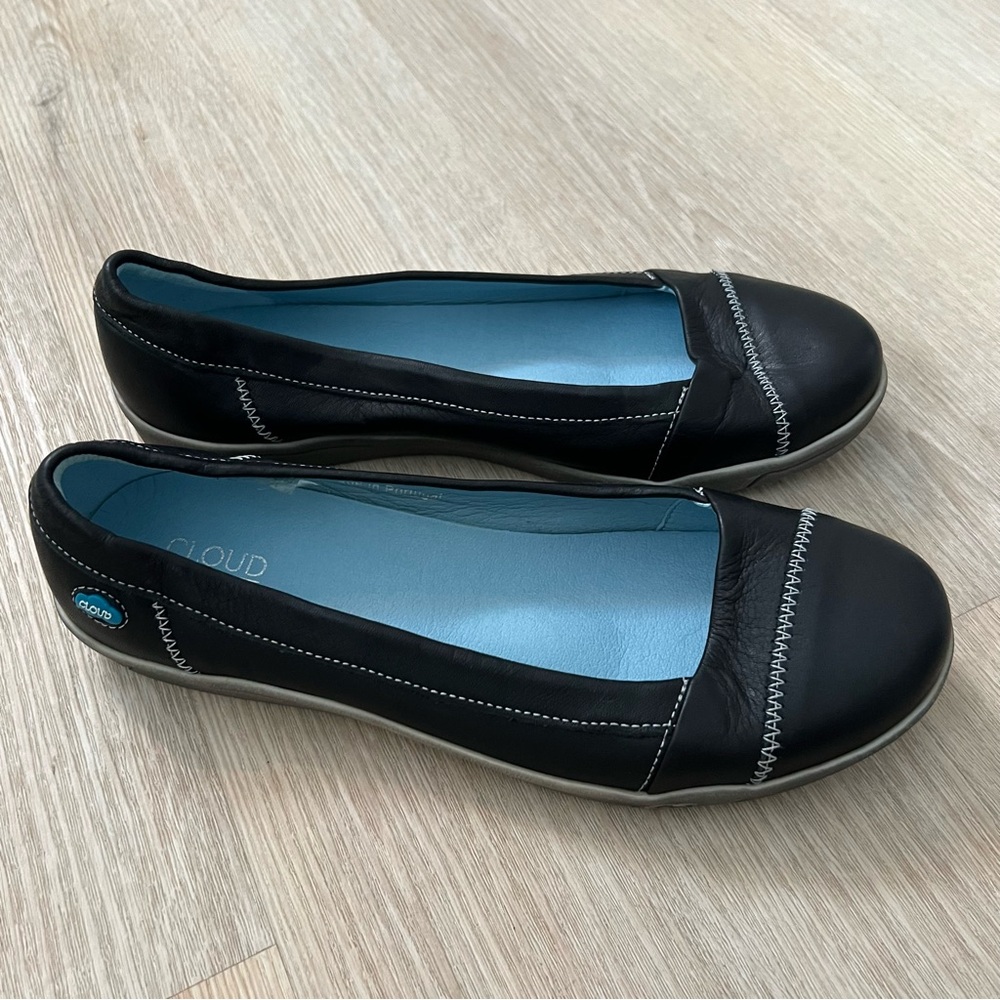 Cloud Footwear “Acacia” Comfort Pull On Casual Round Toe Flats